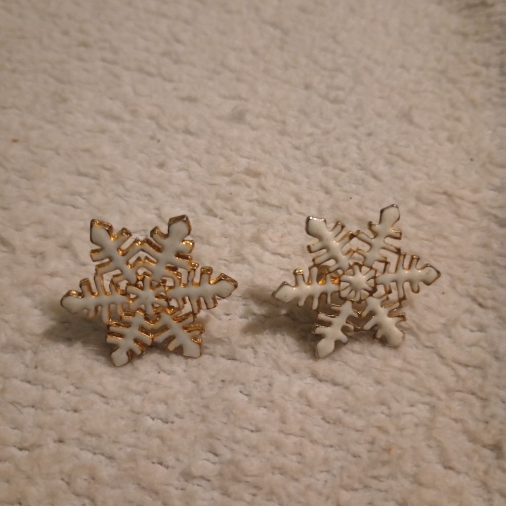 vintage costume jewelry earrings pierced -white and gold-tone snowflake